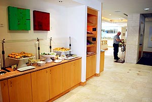 American Airlines (AA), British Airways (BA) and Iberia (IB) Opens First Joint Premium LoungeÂ